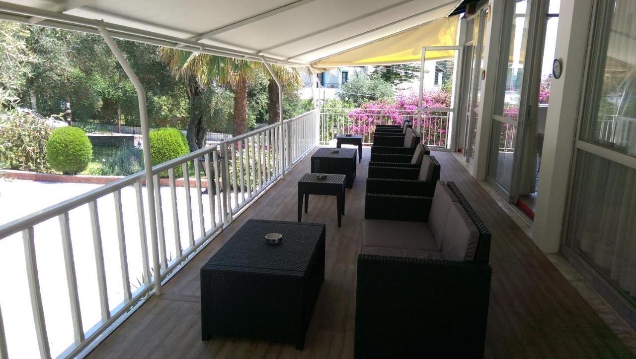 Tina Hotel ذيسْخا المظهر الخارجي الصورة