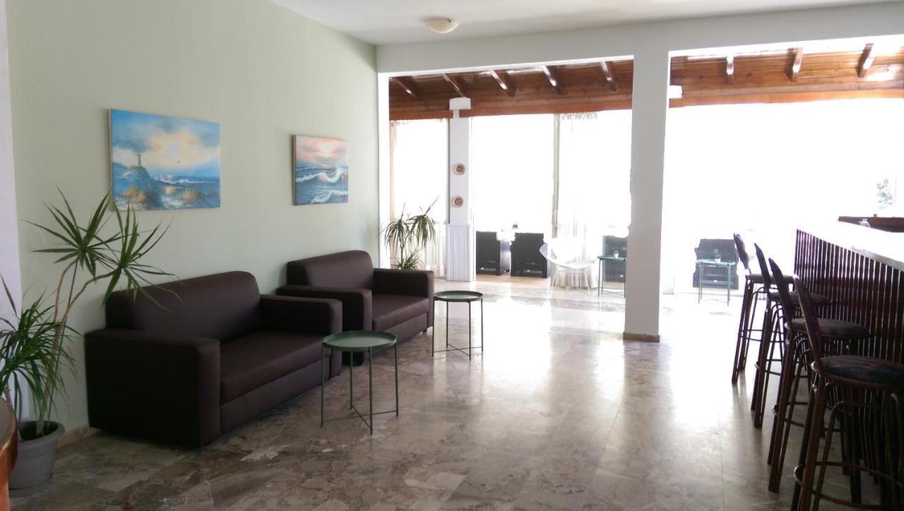 Tina Hotel ذيسْخا المظهر الخارجي الصورة
