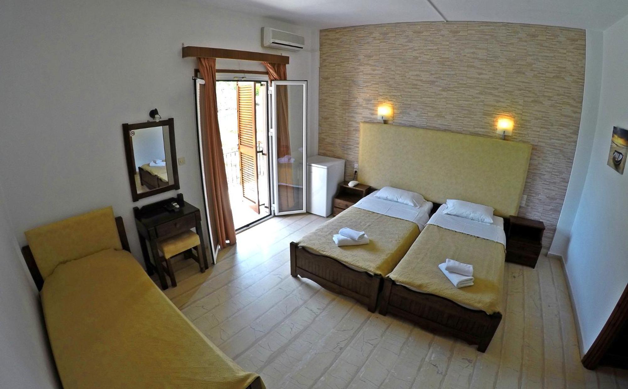 Tina Hotel ذيسْخا المظهر الخارجي الصورة
